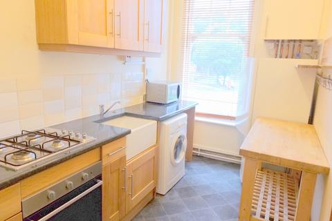 2 bedroom flat to rent, Rowlandson Terrace, Grangetown, Sunderland, SR2