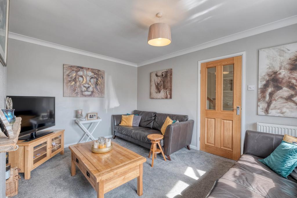 Byland Close, Bromsgrove, B61 7PL 3 bed semidetached house £300,000
