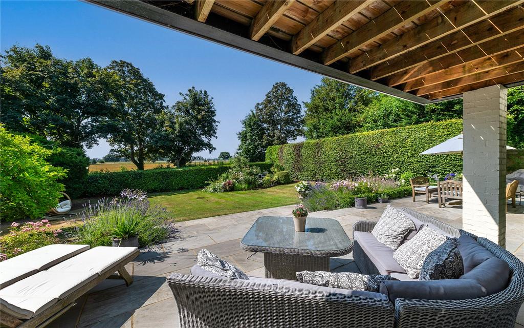 Front Garden Aspect