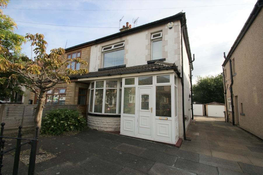 EDEROYD DRIVE, PUDSEY, LS28 7RB 3 bed semidetached house £895 pcm (£207 pw)