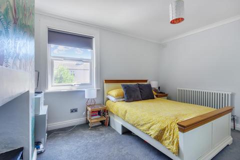 14 Devonshire Square, Bromley, BR2 9HX