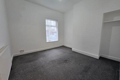 2 bedroom terraced house to rent, Redcar Street, Hull, North Humberside, HU8