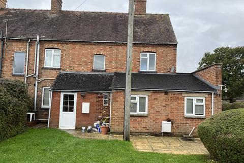 3 bedroom semi-detached house to rent, Broadway Road, Childswickham WR12