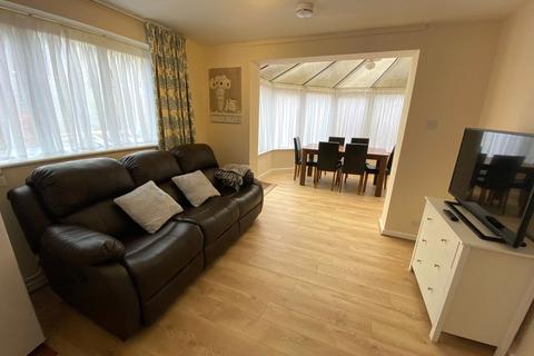 1 bedroom in a house share to rent - Trevelyan, Bracknell, Berkshire, RG12