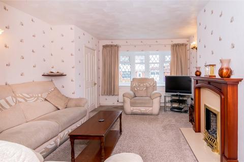 3 bedroom semi-detached house for sale - Milldale Crescent, Fordhouses, Wolverhampton, West Midlands, WV10