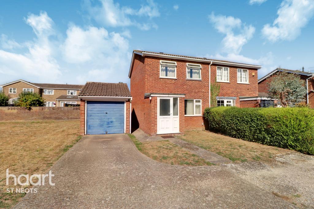 Meadow Close, Little Paxton 2 bed semidetached house for sale £290,000