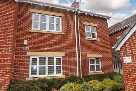 3 bedroom apartment to rent, Clifton Gate, Lytham St. Annes FY8