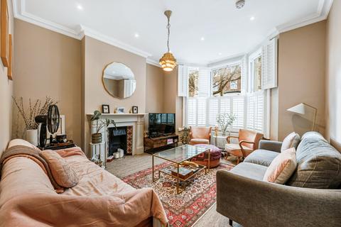 2 bedroom flat to rent, Oaklands Grove, London
