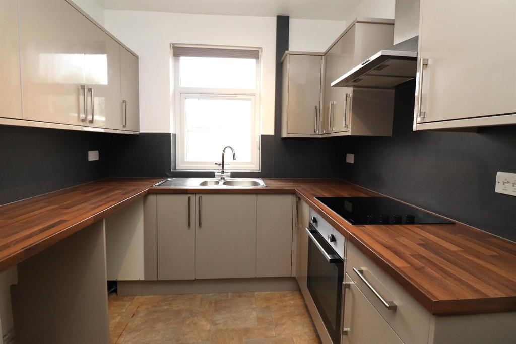 Ellison Fold Terrace, Darwen, BB3 3EB 2 bed terraced house £695 pcm