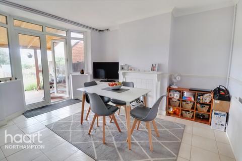 5 Thornton Road, Northampton, NN2 6LS