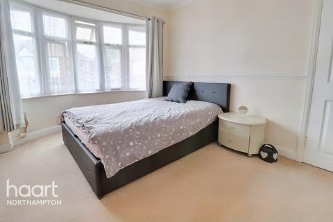 5 Thornton Road, Northampton, NN2 6LS