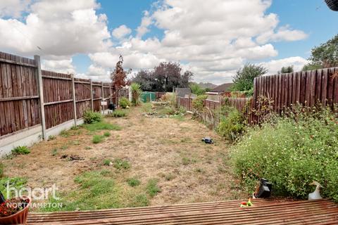 5 Thornton Road, Northampton, NN2 6LS