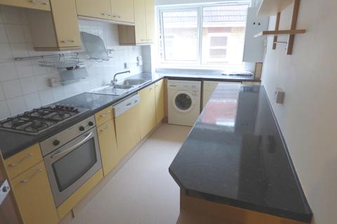2 bedroom flat for sale - SUTTON
