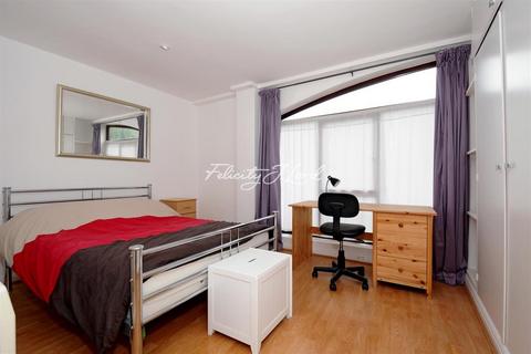 2 bedroom flat to rent, Knighten Street, E1W