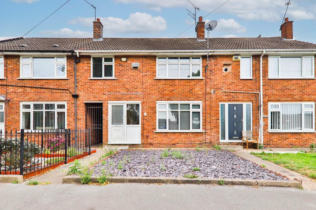 Dressay Grove, Hull, HU8 3 bed terraced house £120,000