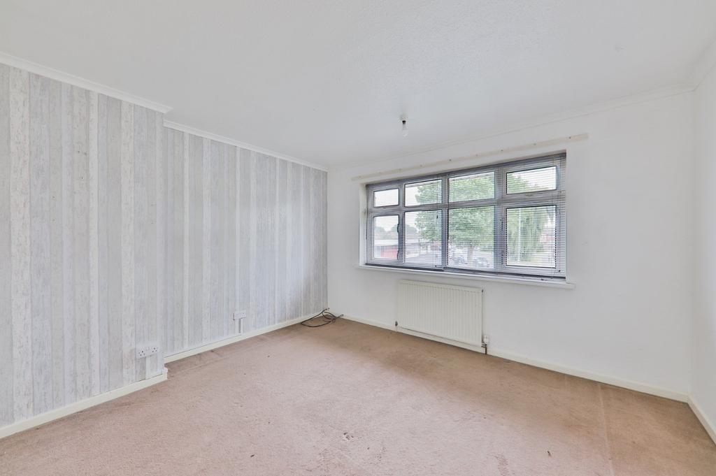 Dressay Grove, Hull, HU8 3 bed terraced house £120,000