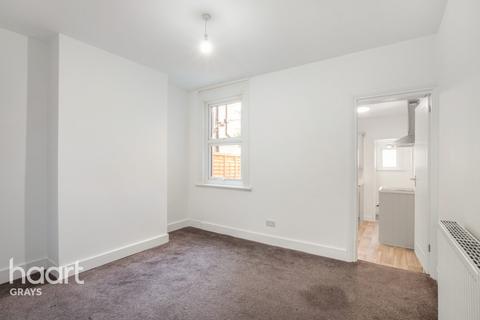 17 Darnley Road, Grays, RM17 6QS