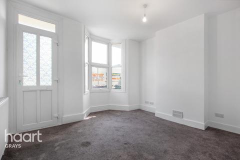 17 Darnley Road, Grays, RM17 6QS