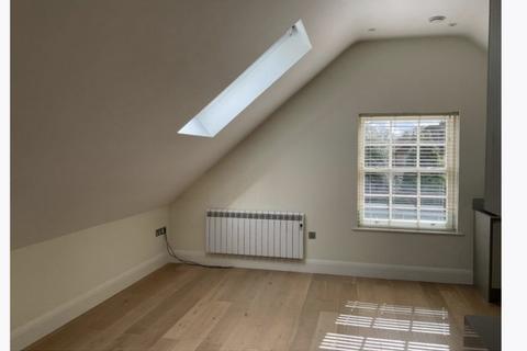 1 bedroom flat to rent, Rusham Road, Egham, Surrey, TW20