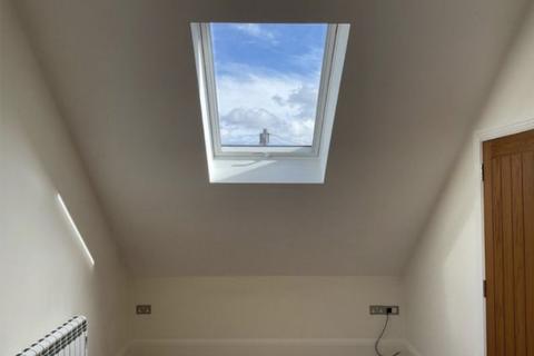 1 bedroom flat to rent, Rusham Road, Egham, Surrey, TW20