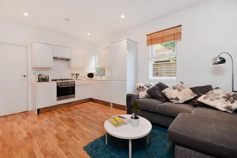 1 bedroom flat to rent - Kingston Road, South Wimbledon, London, SW19