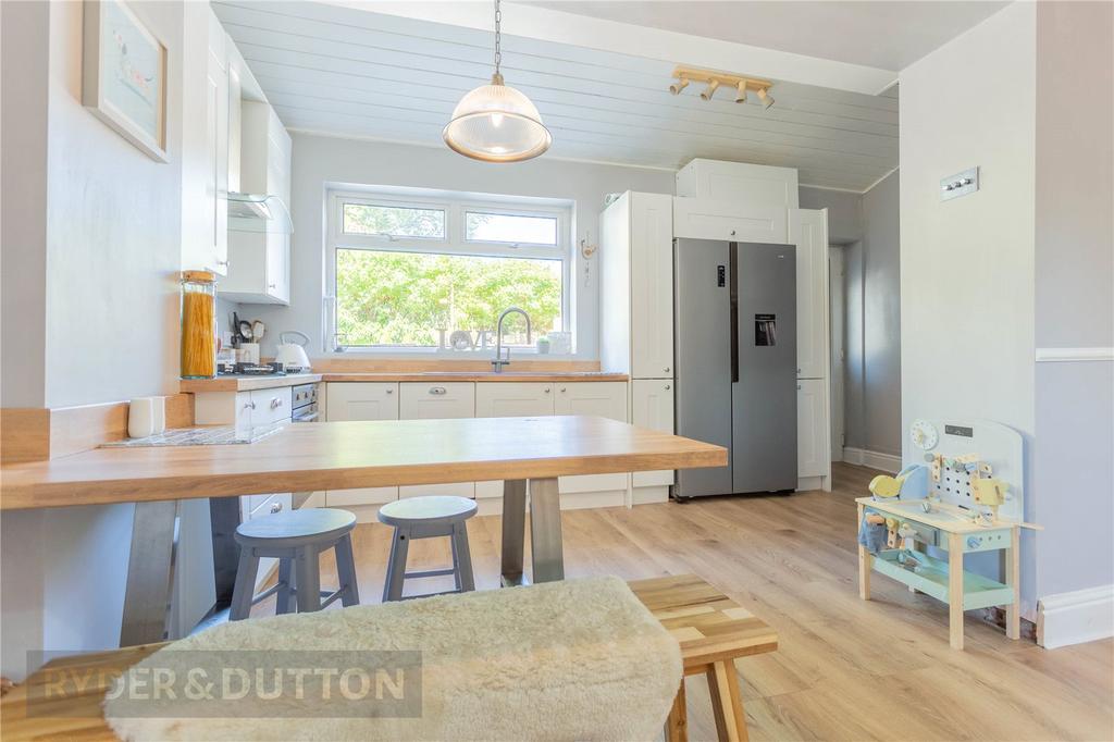 Kitchen Dining Area