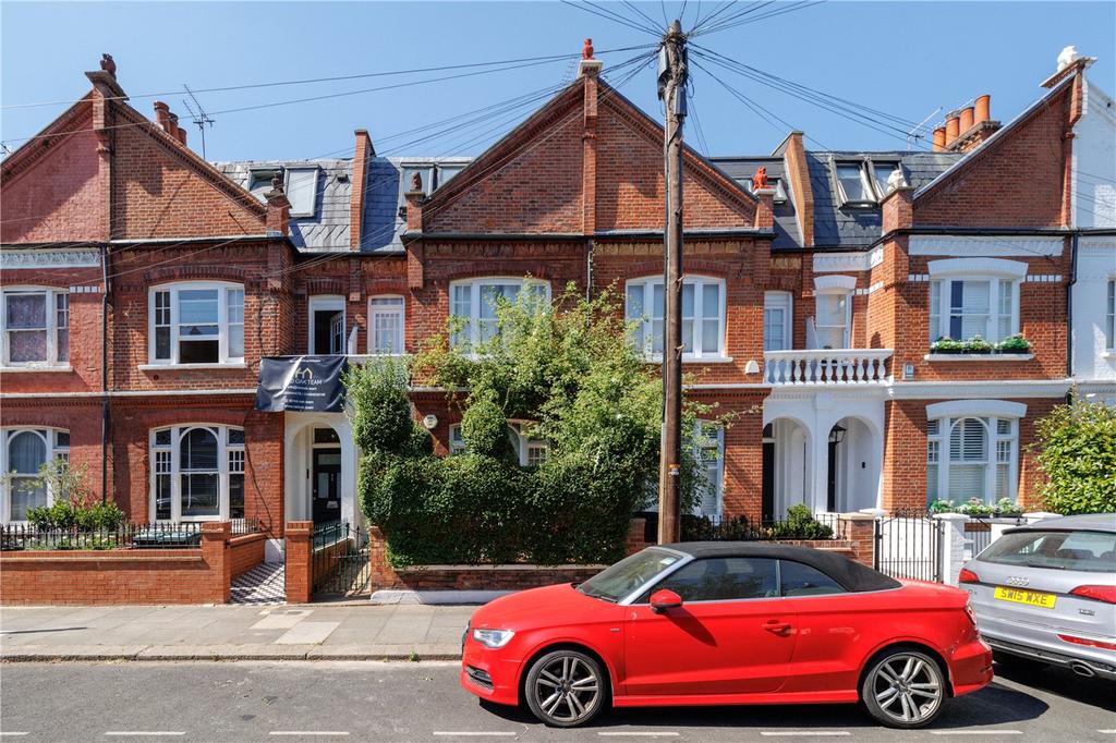 Bovingdon Road, London, SW6 4 bed terraced house £6,200 pcm (£1,431 pw)