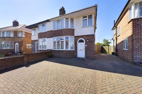 18 Cassiobury Avenue, Feltham, TW14 9JF
