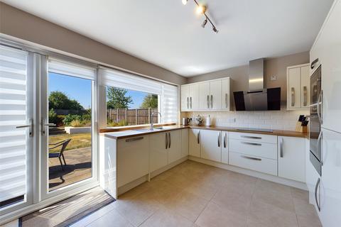 18 Cassiobury Avenue, Feltham, TW14 9JF