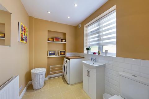 18 Cassiobury Avenue, Feltham, TW14 9JF