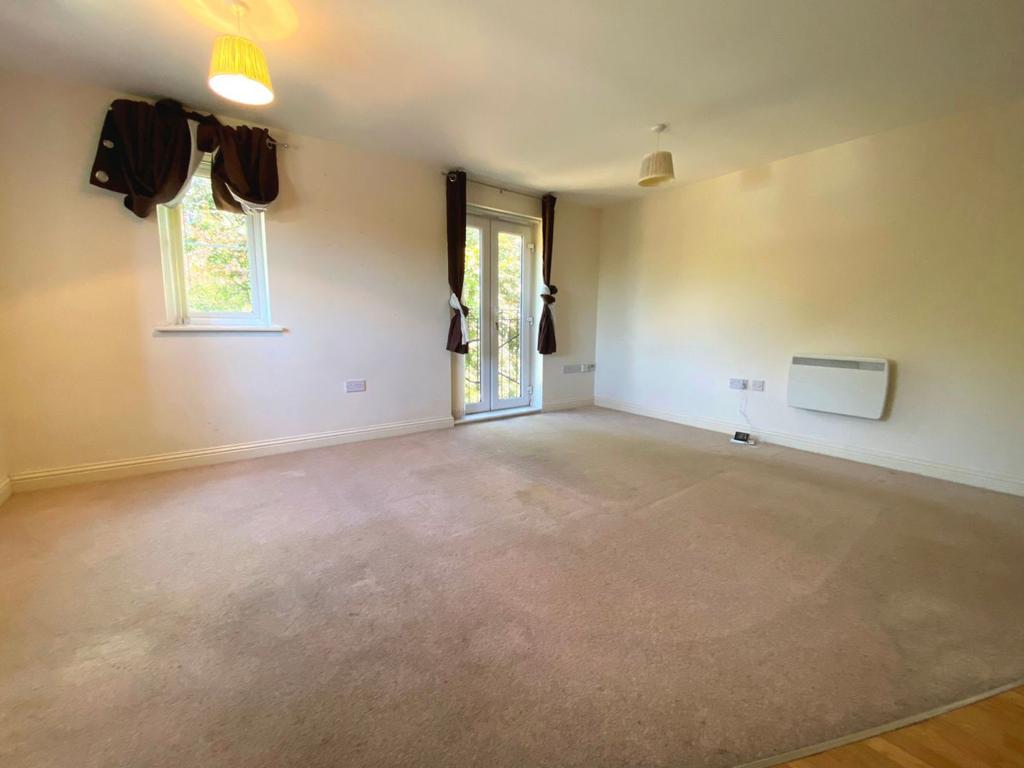 Open plan lounge/kitchen area