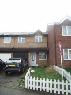 3 bedroom house to rent, Express Drive, Goodmayes, IG3