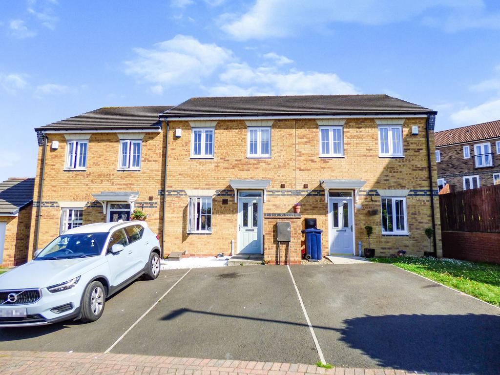 Robinsons Drive, Winlaton... 2 bed terraced house £115,000