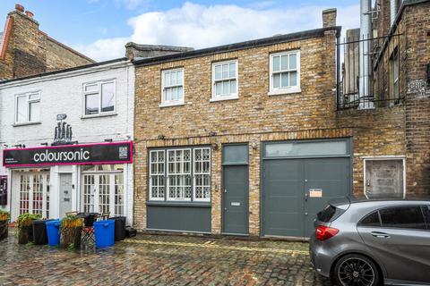 2 bedroom semi-detached house to rent, Chippenham Mews, Maida Vale, London, W9