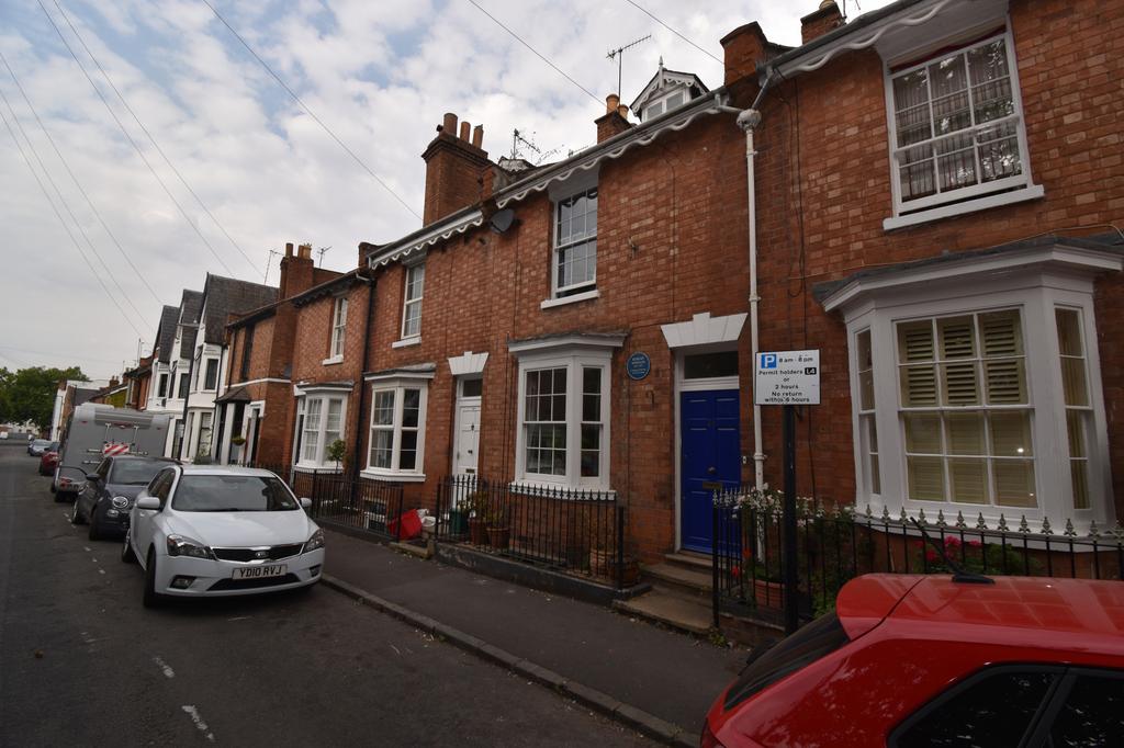 Rosefield Street, Leamington Spa, Warwickshire, CV32 3 bed terraced