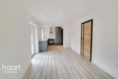 5 Maberley Road, Beckenham, BR3 4DX