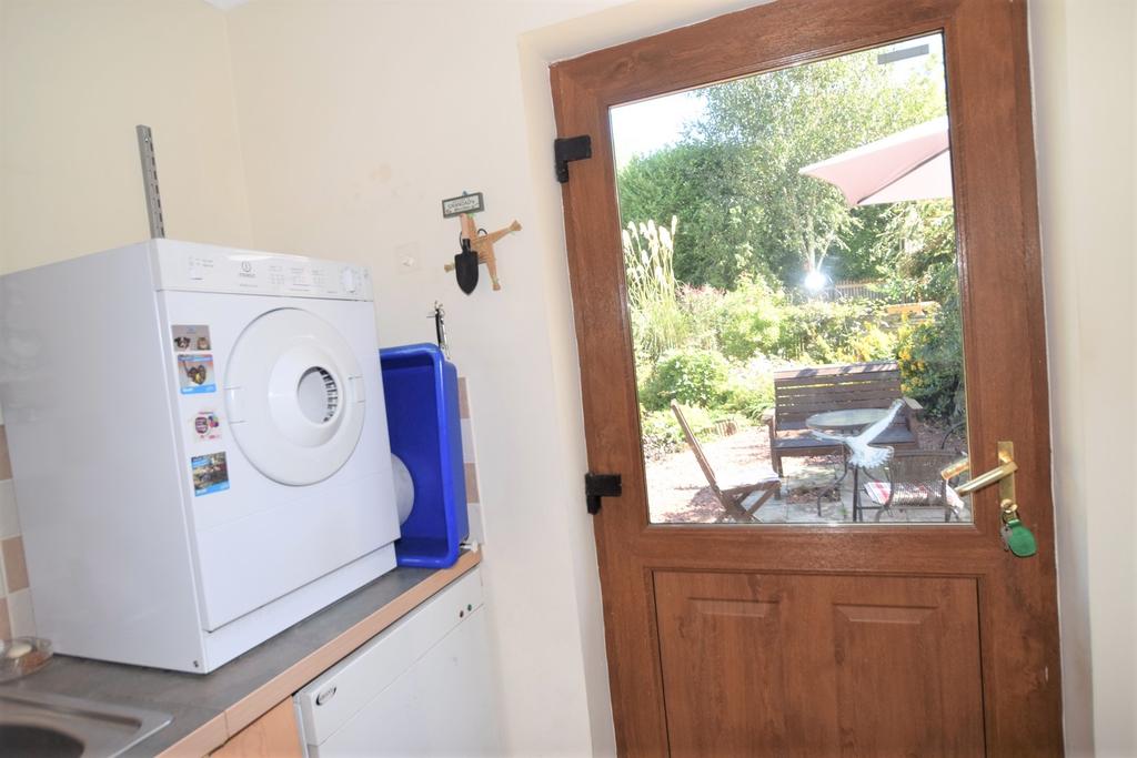 8 Auld Brig View, Auldgirth DG2 0 XE - Grieve Grier