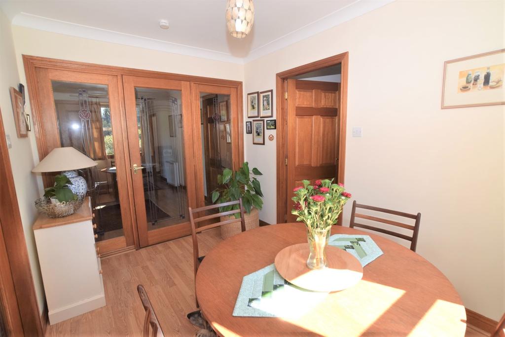 8 Auld Brig View, Auldgirth DG2 0 XE - Grieve Grier