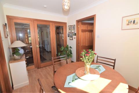 8 Auld Brig View, Auldgirth, Dumfries, DG2 0XE