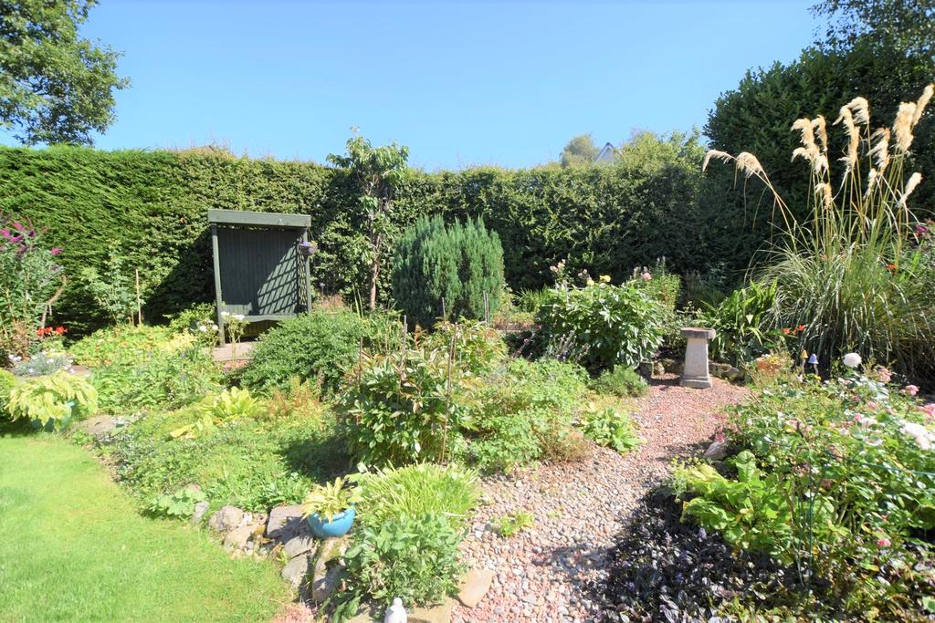 8 Auld Brig View, Auldgirth DG2 0 XE - Grieve Grier