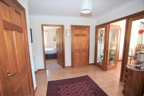 8 Auld Brig View, Auldgirth, Dumfries, DG2 0XE