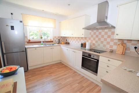 8 Auld Brig View, Auldgirth, Dumfries, DG2 0XE