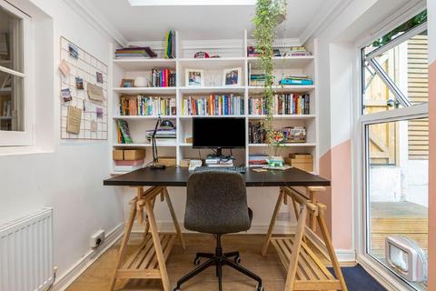 51a Wimbledon Park Road, London, SW18 5SJ