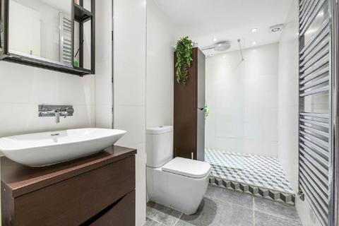 51a Wimbledon Park Road, London, SW18 5SJ
