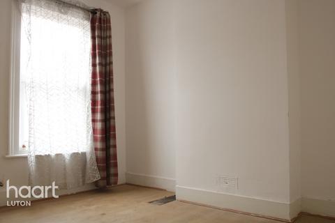 59 Ash Road, Luton, LU4 8AG