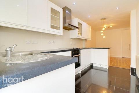 2 bedroom flat to rent, Richmond Road, Ilford