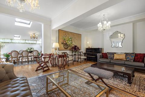 3 Grove Place, London, W3 6AS