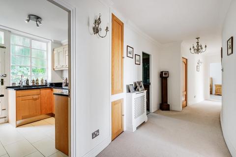 3 bedroom flat to rent, Cholmeley Park, Highgate Village, N6