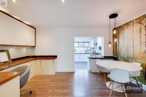 143 Birchanger Road, London, SE25 5BH