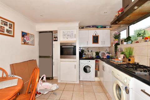 2 bedroom ground floor maisonette for sale - Enbrook Road, Sandgate, Folkestone, Kent